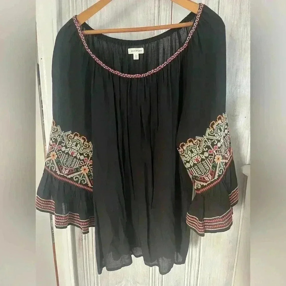 Black with Embroidered Aztec pattern flutter sleeve peasant top sz L boho 70s - Picture 1 of 8